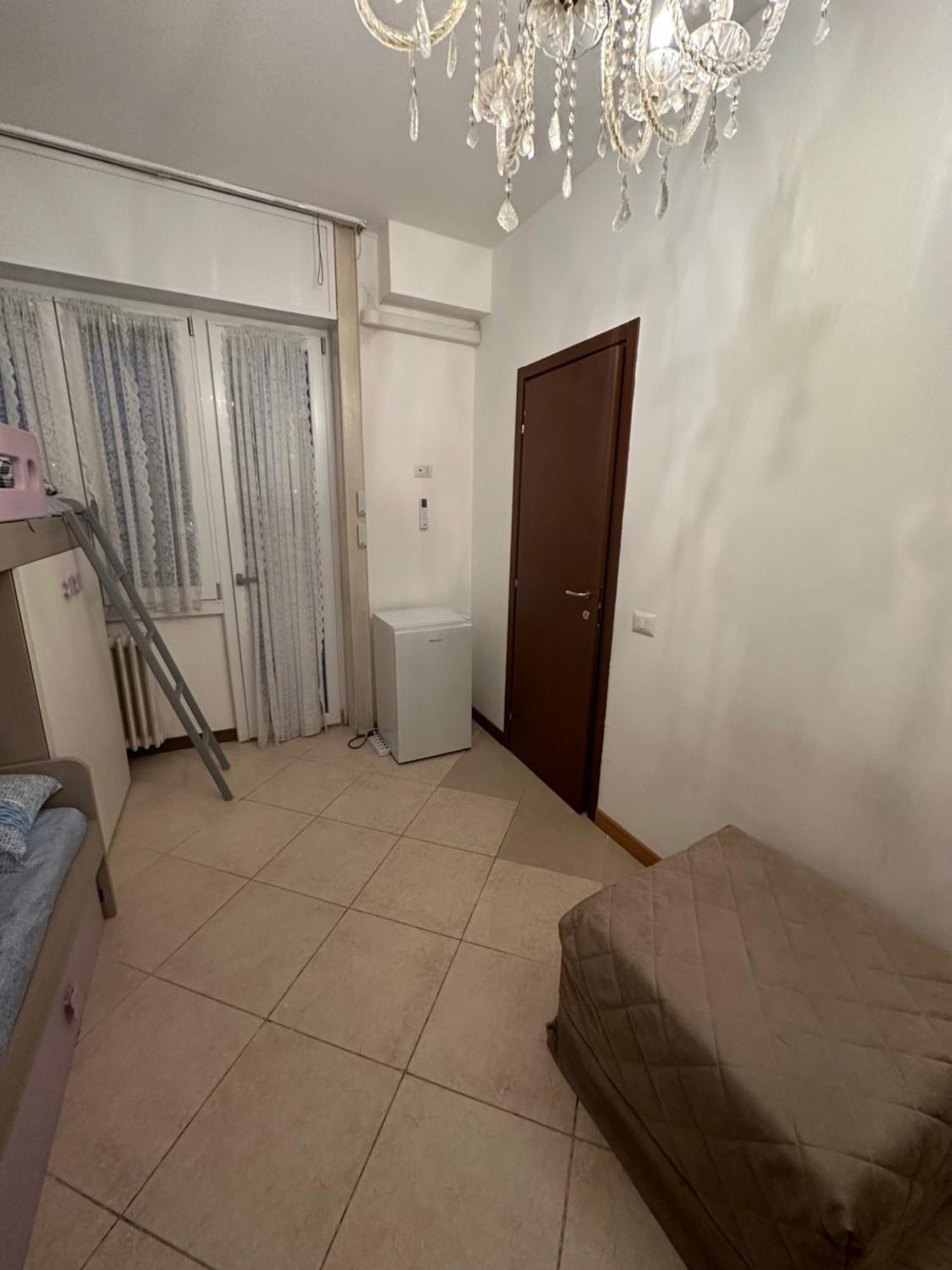Gigli, Rooms Con Cucina In Comune E Terrazza Milánó Kültér fotó