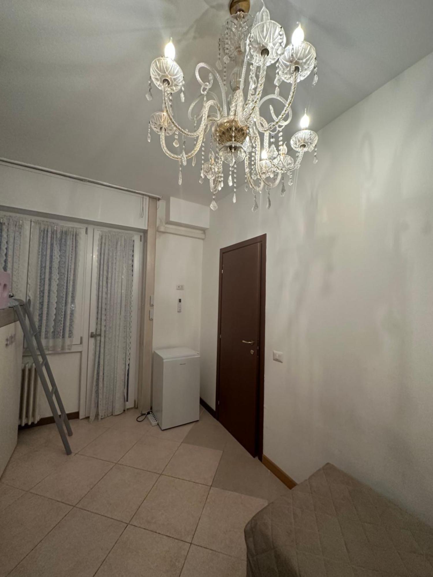 Gigli, Rooms Con Cucina In Comune E Terrazza Milánó Kültér fotó