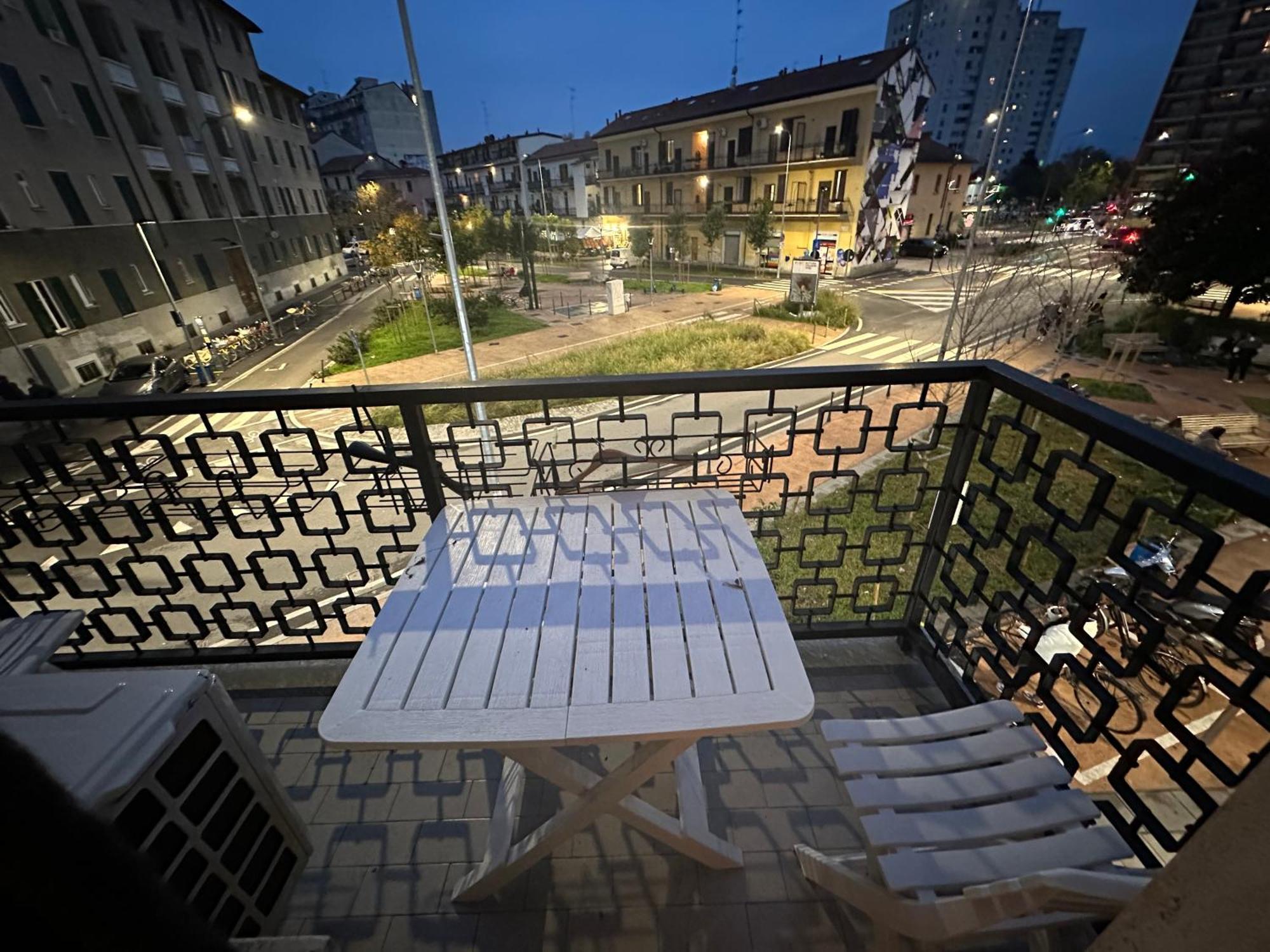 Gigli, Rooms Con Cucina In Comune E Terrazza Milánó Kültér fotó
