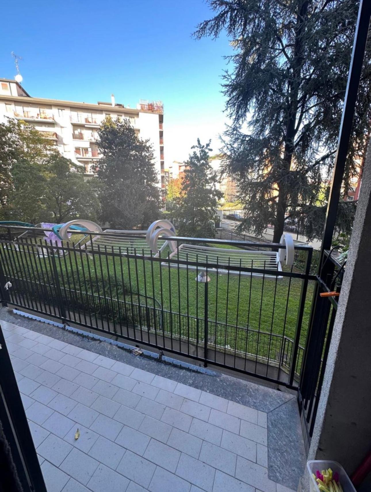 Gigli, Rooms Con Cucina In Comune E Terrazza Milánó Kültér fotó
